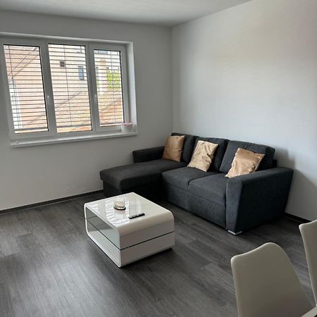 Soukromy Byt 2+Kk S Balkonem A Parkovanim Znojmo Extérieur photo