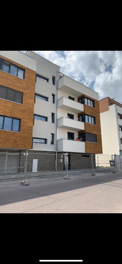 Soukromy Byt 2+Kk S Balkonem A Parkovanim Znojmo Extérieur photo